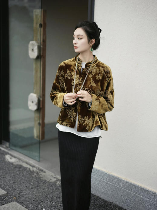 盛唐牡丹| 丝绒小鸟双面穿外套 (夹棉) (实物的棕色一面为黑扣子.不是棕色扣子) 商品图6