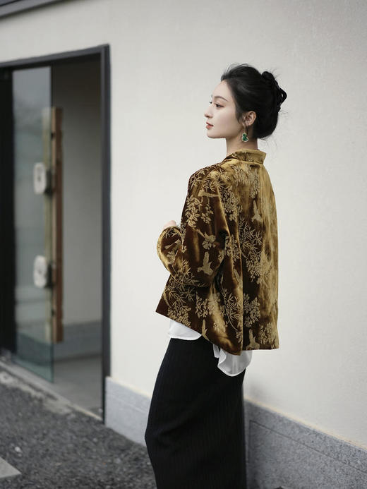 盛唐牡丹| 丝绒小鸟双面穿外套 (夹棉) (实物的棕色一面为黑扣子.不是棕色扣子) 商品图7