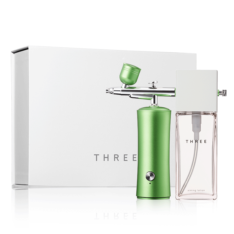 THREE 高机能精华水礼盒（THREE 臻致焕颜精华水+水光注氧仪）
