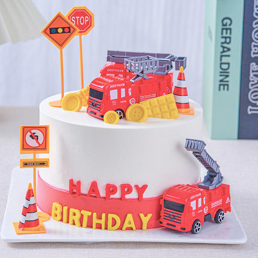 【拯救者】消防员消防车儿童生日蛋糕，水果夹心（提前6--8小时下单，18:00后下单最快第二天15:30后可到店取货，具体时间看门店而定。） 商品图2