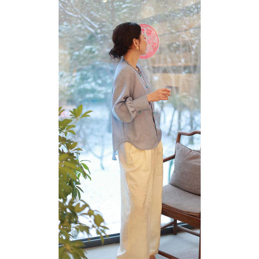 【抖音专属】【春满人间系列】衬衫（24710046-品月） 商品图1