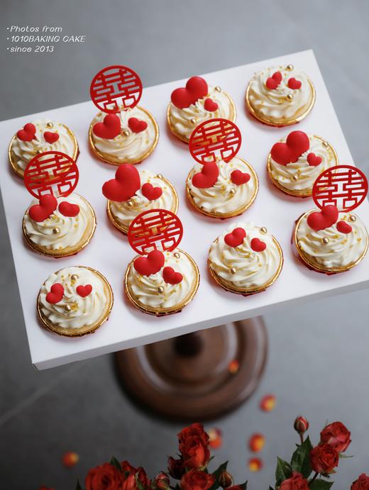 「订婚结婚主题·12个装/盒」翻糖“囍”字主蛋糕+主题纸杯组合·纪念日·100%动物奶油（提前3天预订） 商品图2