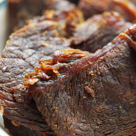 鲜卤牛肉干后腿肉原切大片先卤后烤饱腹零食独立包装