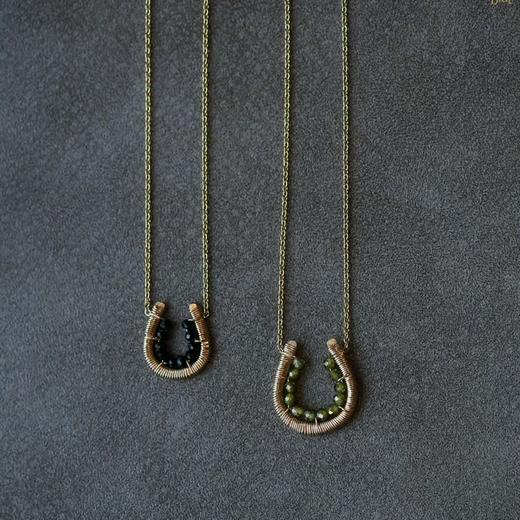 SpoiledBrat Jewelry幸运马蹄系列 黑尖晶 绿锆石锁骨链 项链 商品图0