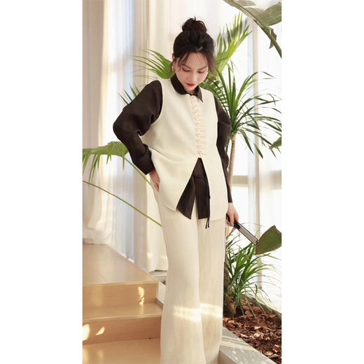 【贺春系列】马甲（24704022-凝脂 ） 商品图0