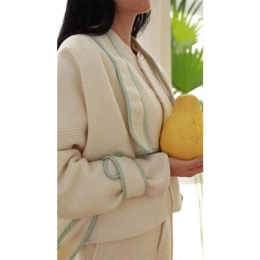 【线上专属】【贺春系列】外套（24705042-凝脂E101） 商品图1