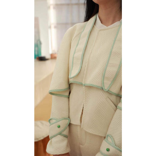 【线上专属】【贺春系列】外套（24705042-凝脂E101） 商品图3