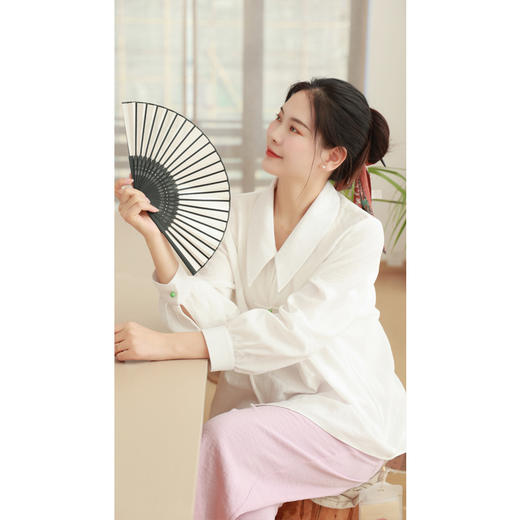 【抖音专属】【贺春系列】尖领衬衫（24710070-山矾） 商品图3