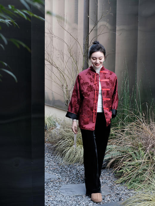 盛唐牡丹 |朱樱红真丝漳绒对襟外套-红底红纹样（里人丝，钉珠款） 商品图3