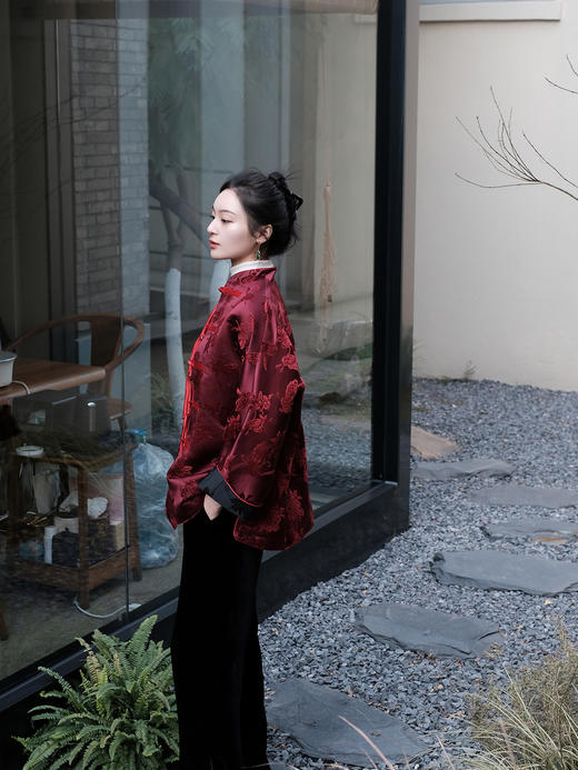 盛唐牡丹 |朱樱红真丝漳绒对襟外套-红底红纹样（里人丝，钉珠款） 商品图8