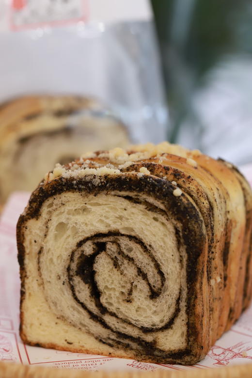 黑芝麻红糖吐司（每天约上午11点出炉） 商品图0