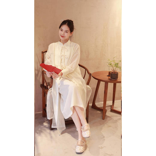 【抖音专属春满人间系列】长款衬衫（24707051-凝脂） 商品图2