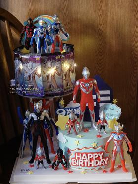 「超人奥特曼闪卡·带发光灯」岁数可改·翻糖巧克力·100%动物奶油（附图6寸+6寸悬浮蛋糕·提前5天预订）