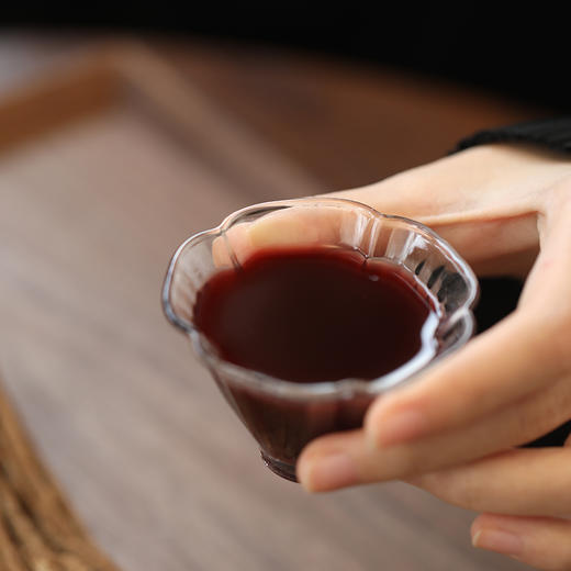 玫红四物草本植物饮  多味食材组成的四物植物饮，果汁般清甜可口滋养身体 玫红四物饮30ml*14袋/盒 商品图5