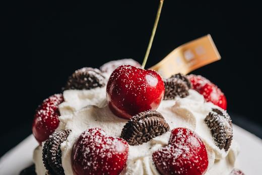 车厘子酸奶半糖蛋糕 商品图4