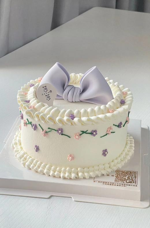 紫色蝴蝶结花花蛋糕（下单现做，根据排单3-4小时） 商品图0