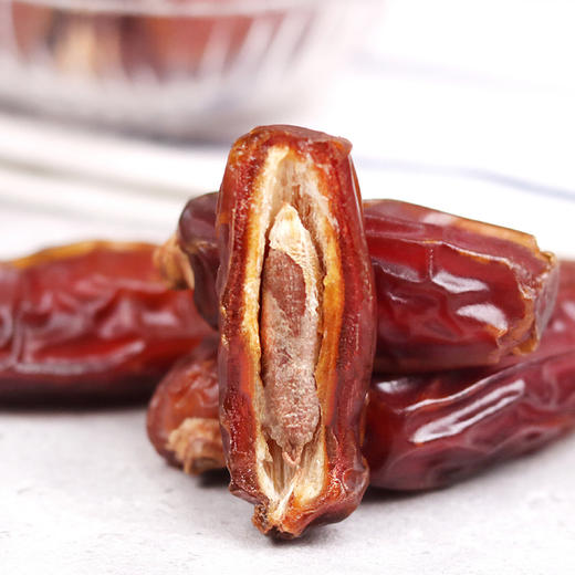 鲜记 沙特椰枣428g 大颗粒黄金黑枣 休闲零食免洗即食果干  48小时发货 商品图1