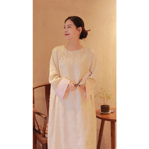 【抖音专属】【春思系列】荷叶边马甲（24704148十样锦） 商品图1