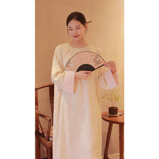 【抖音专属】【春思系列】荷叶边马甲（24704148十样锦） 商品图2