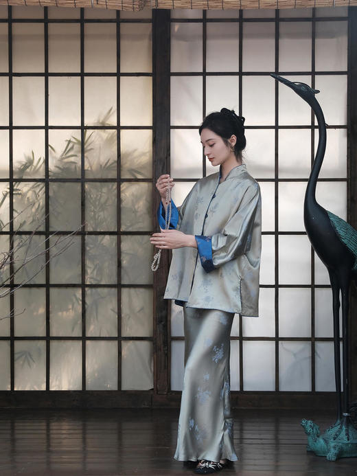 盛唐牡丹 |孔雀蓝双面穿菊花纹提花真丝外套 商品图10