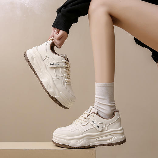 万沃厚底小白鞋女增高板鞋（4-312） 商品图0