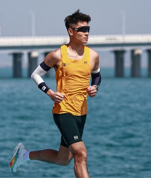 BODYWIT赤乌pro4代男马拉松背心 商品图0