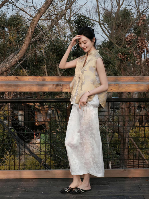 瑕疵|  盛唐牡丹 |玉兰花真丝双面穿马甲[特价品](特殊商品不退不换) 商品图11