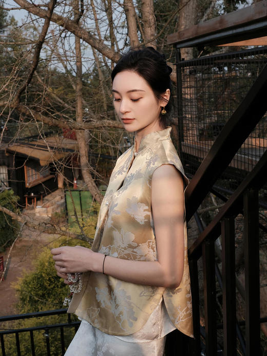 瑕疵|  盛唐牡丹 |玉兰花真丝双面穿马甲[特价品](特殊商品不退不换) 商品图5