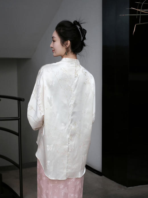 瑕疵|盛唐牡丹 |文竹戏蝶真丝提花上衣[特价品](特殊商品不退不换) 商品图7