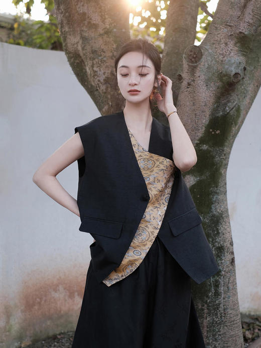 盛唐牡丹 |龟纹香云纱拼宋锦马甲 商品图5