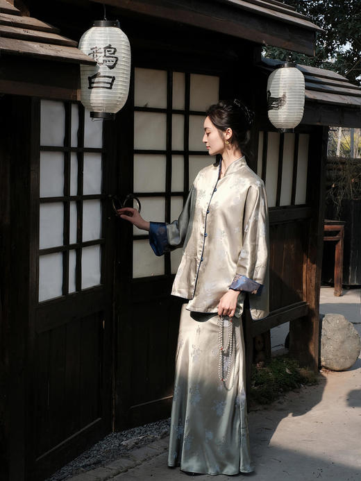 瑕疵 |盛唐牡丹 |琉璃金菊花纹真丝半裙[特价品](特殊商品不退不换) 商品图4