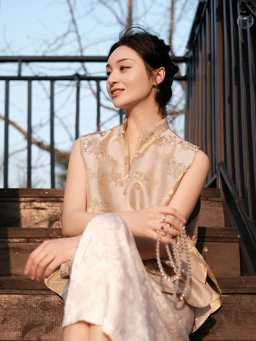 瑕疵|  盛唐牡丹 |玉兰花真丝双面穿马甲[特价品](特殊商品不退不换) 商品图2