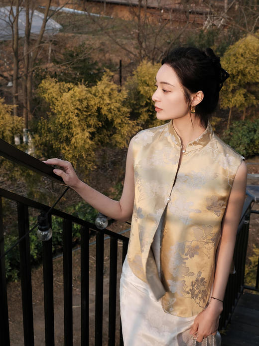 瑕疵|  盛唐牡丹 |玉兰花真丝双面穿马甲[特价品](特殊商品不退不换) 商品图6