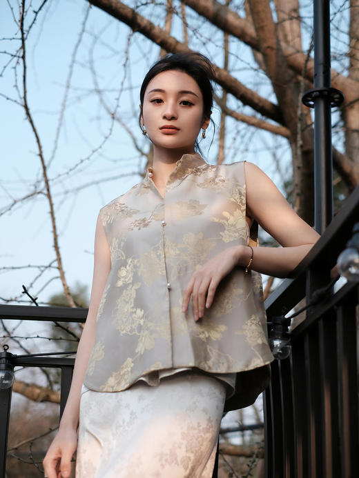 瑕疵|  盛唐牡丹 |玉兰花真丝双面穿马甲[特价品](特殊商品不退不换) 商品图3