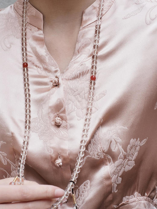 盛唐牡丹 |玉色/香槟金冠乐绉蝶恋花上衣 商品图2