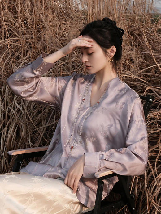 盛唐牡丹 |丁香紫文竹戏蝶真丝上衣 商品图7