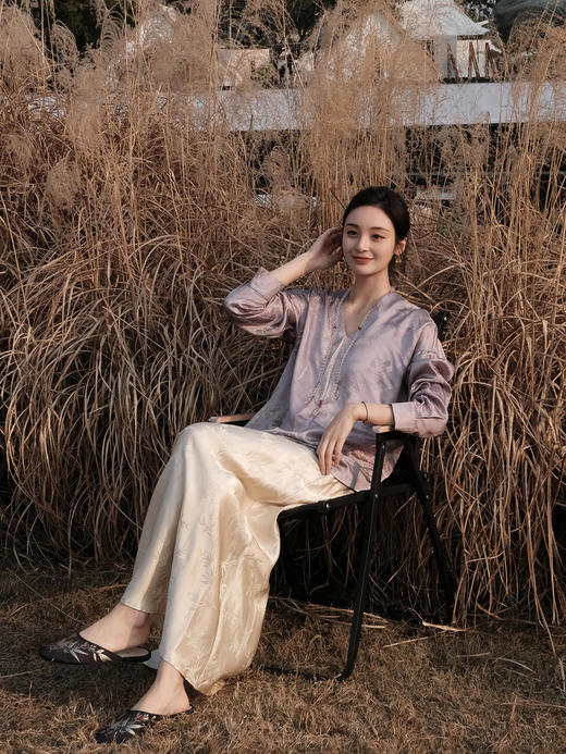 盛唐牡丹 |丁香紫文竹戏蝶真丝上衣 商品图5