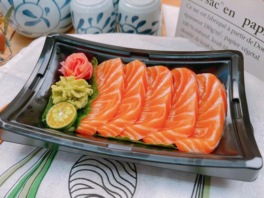 三文鱼脊背刺身中份（120g-130g）5-6片 商品图3