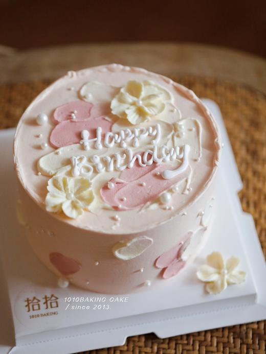 「ins粉白可爱小花」100%动物奶油（附图6寸·提前6小时预订） 商品图0