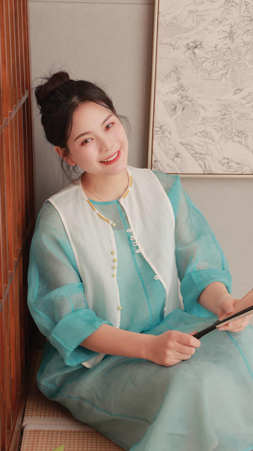 【抖音专属】【和光同尘】马甲（23704220山矾） 商品图0