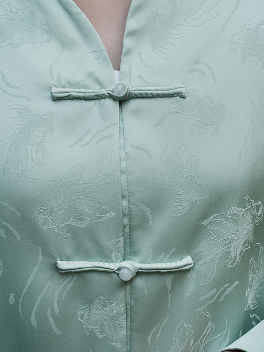 瑕疵|盛唐婧 |金鱼提花一字扣外套-淡绿[特价品](特殊商品不退不换) 商品图8