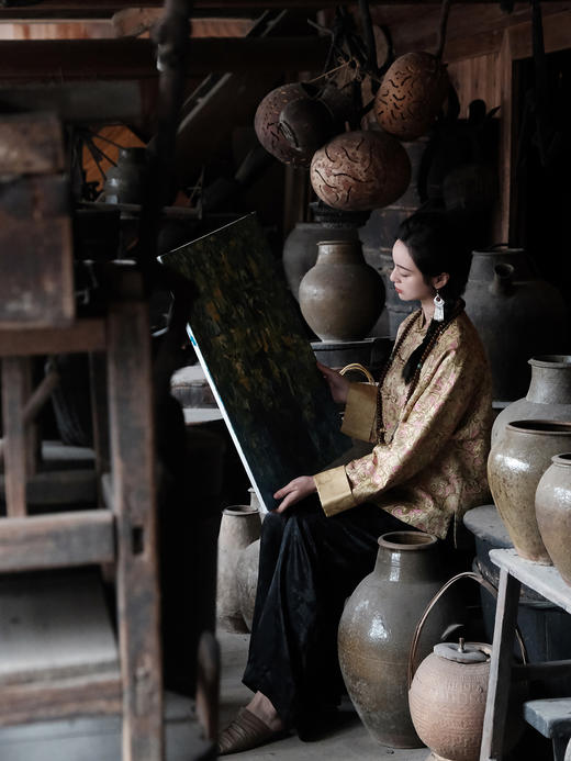 盛唐婧 |限量款宋锦老料鸢尾花对襟外套 商品图4