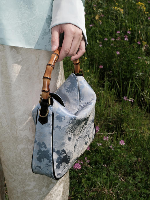 盛唐婧 |真丝山水纹竹节手提包(实物为白镶边)（特价品）(特殊商品不退不换) 商品图3