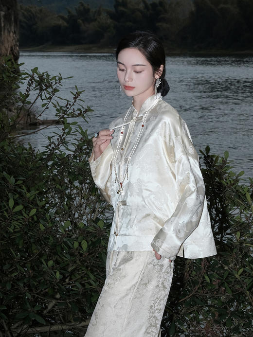 盛唐婧|腾龙流苏铜扣外套 商品图12