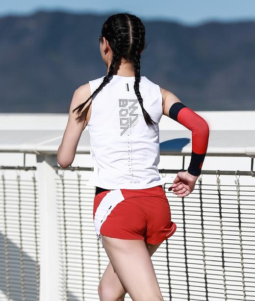 BODYWIT身体智慧女飞天2.0跑步健身超轻透气速干亲肤时尚女无袖T 商品图9