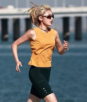 BODYWIT身体智慧女飞天2.0跑步健身超轻透气速干亲肤时尚女无袖T