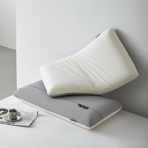 【云感裸肌面料  柔软支撑】超柔安眠枕PRO版 呵护颈椎  全方位包裹  舒适回弹 商品图7