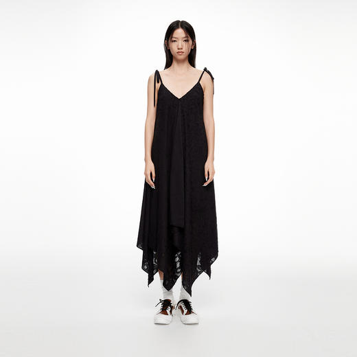 [捡漏价]lost in echo2024春夏新品设计师品牌V领不对称波浪吊带连衣裙 商品图0