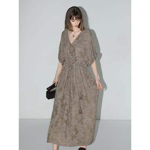 COCOBELLA[100%人丝]轻奢国风提花炒色盘扣大码连衣裙FR0020 商品图0