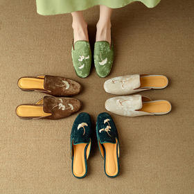 新中式国风系列！2024新款2CM复古风丝绸牛皮包头夏季刺绣方头懒人低跟穆勒拖鞋H241180458